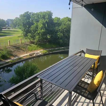 Modern Cozy Condo Facing Riverwalk W King Suite San Antonio Exterior photo